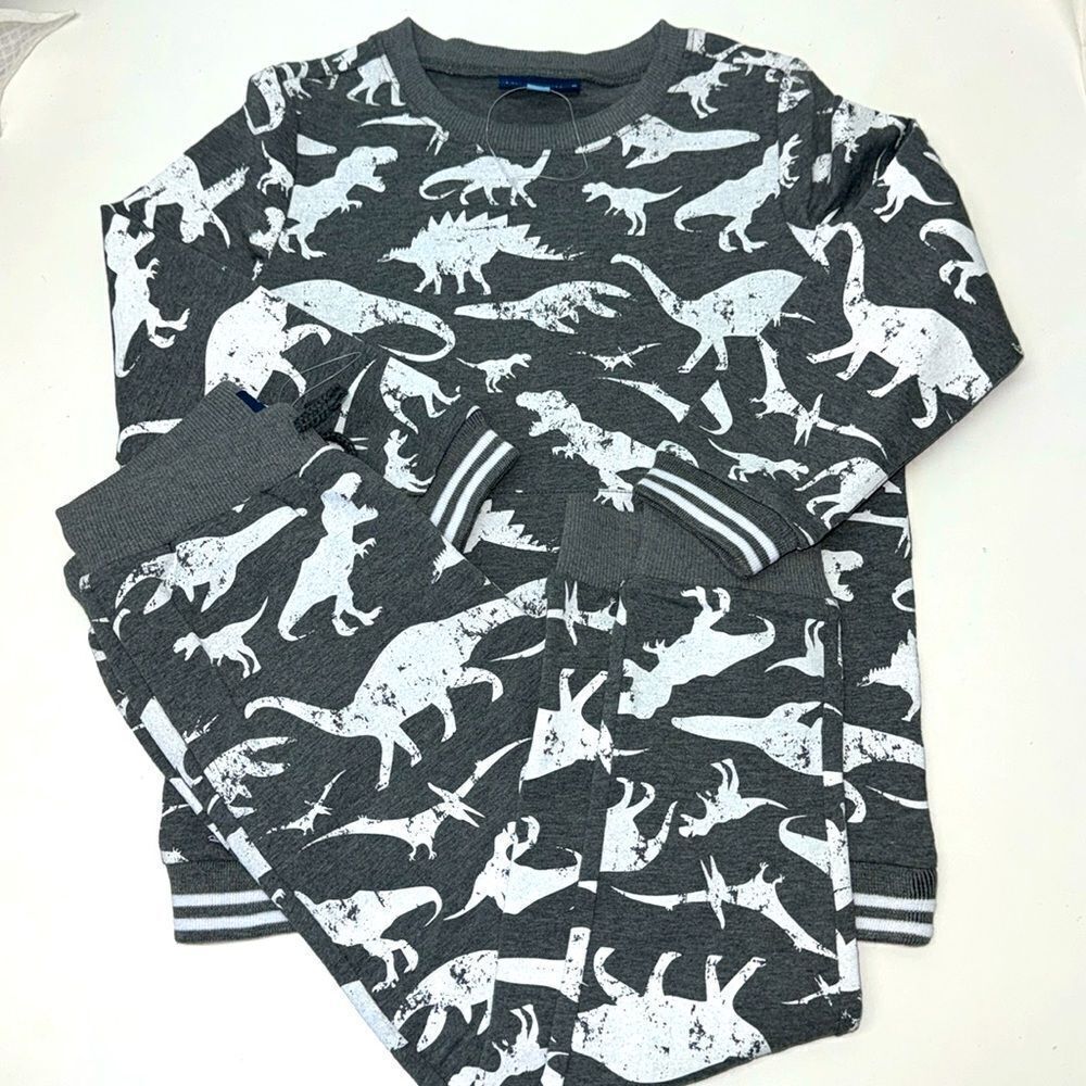 🔥 2 pc set Andy & Evan  boy kids long sweater& pats  Sz 5 years New